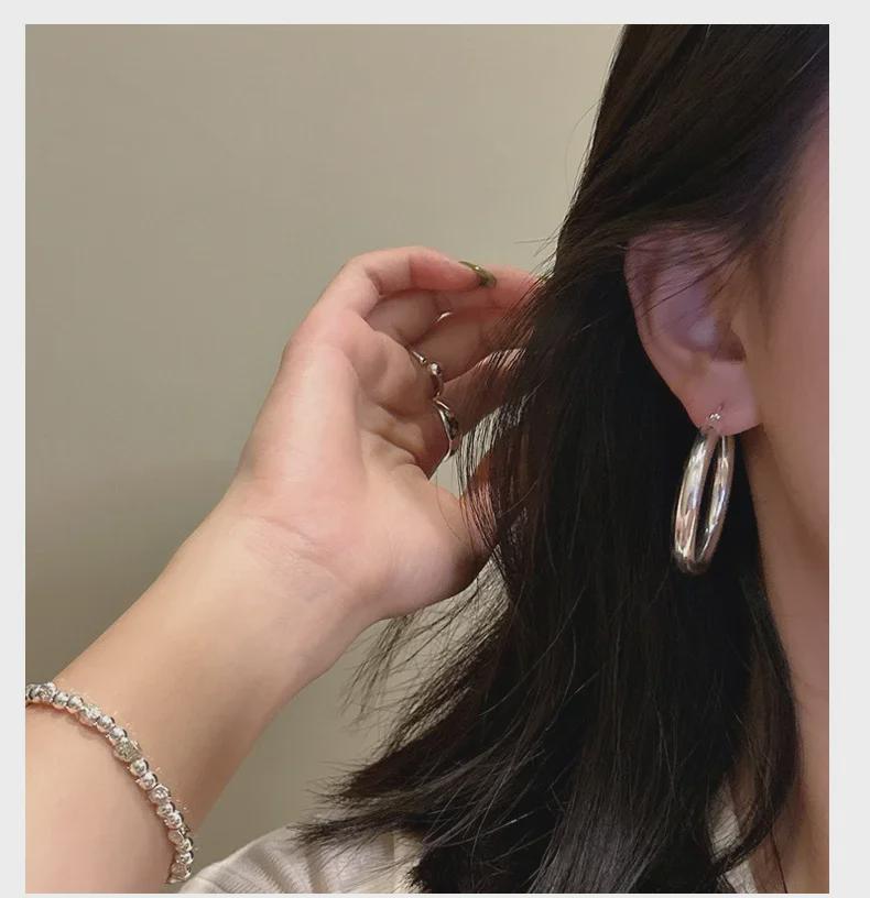 Koreanisches Nischendesign Große S925 Sterlingsilber Glatte Ohrbügel-Ohrringe