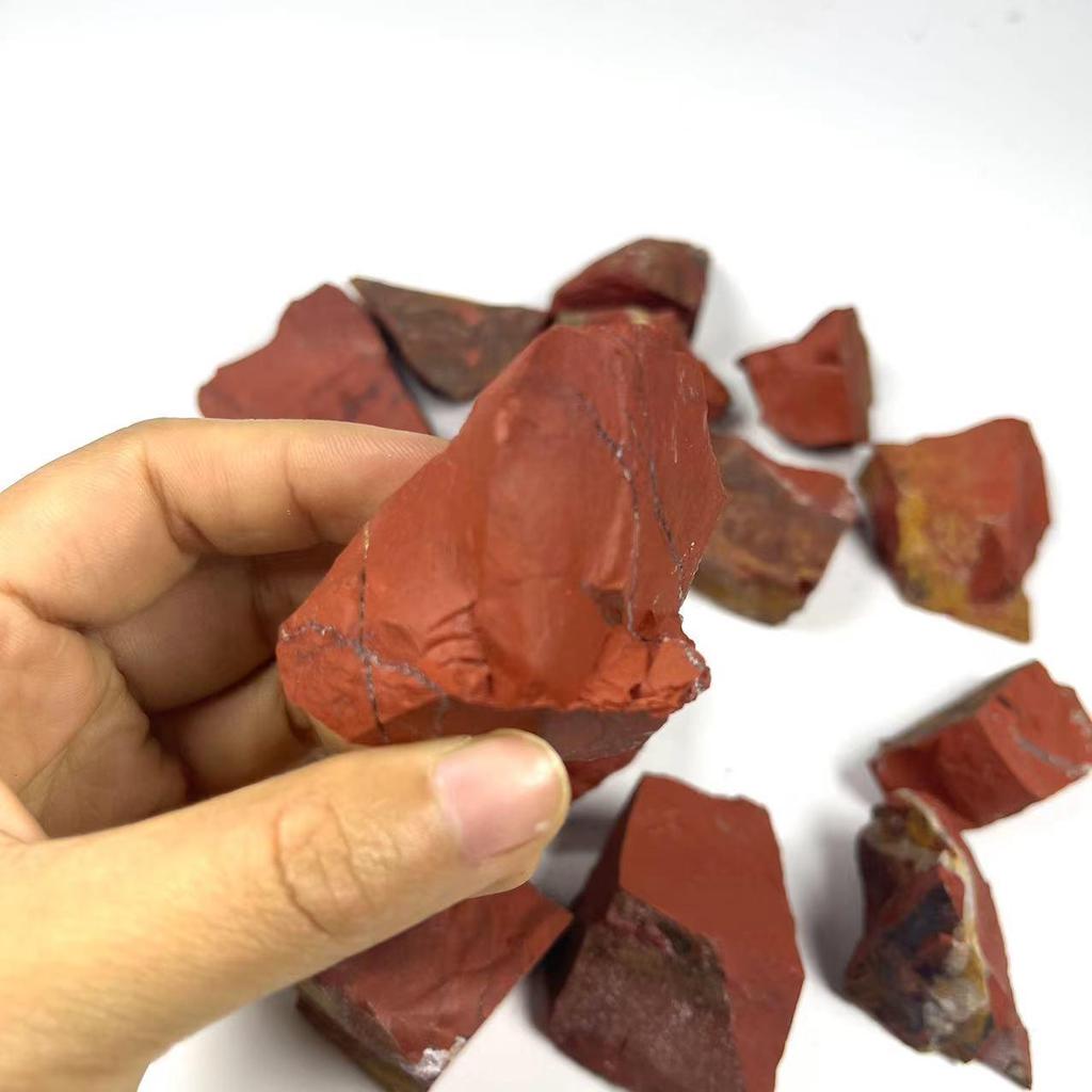 Red Jasper Crystal Rough Stone Handcrafted Incense and Aroma Diffuser, Demagnetizing Stone for Fish Tanks, Flower Pots, and Decorative Use.