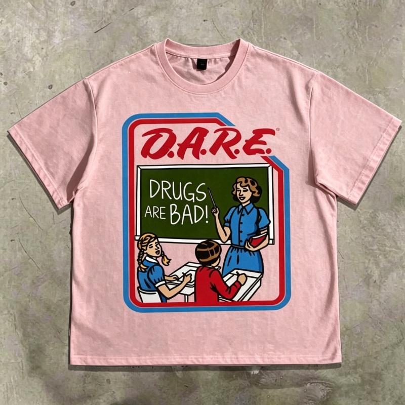 Men's T-shirt with Retro DARE Slogan Pattern Printed Short Sleeved T-shirt and American Street Style Round Neck Men's Casual Top