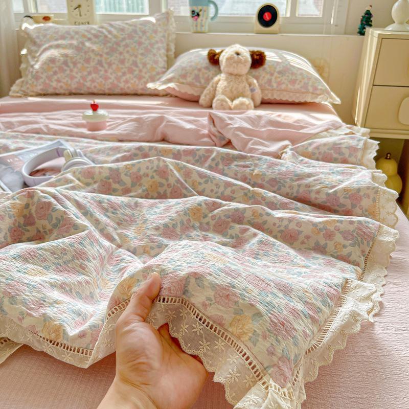 

Exquisite Lace Crinkle Gauze Cotton Summer Quilt Skin-Friendly Washable Multi Size Bedding For Cozy Bedroom Summer Sleeping 200cm 4pc Bed Set