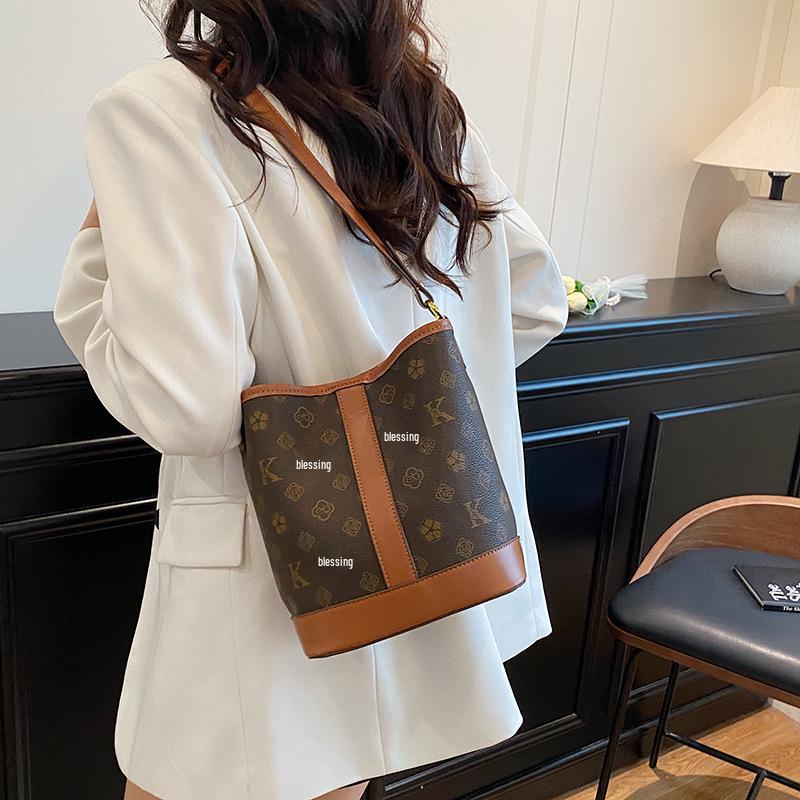 2025 High-End Mother-Daughter Crossbody Bucket Bag - Autumn Fashion