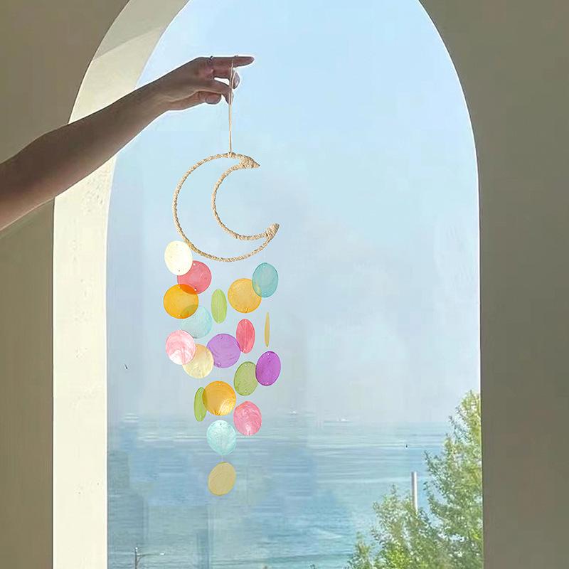Creative Hanging Moon Wind Chimes Natural Shells With Crisp Ringtones Dream Catchers Home Decoration Circle Shells Pendant