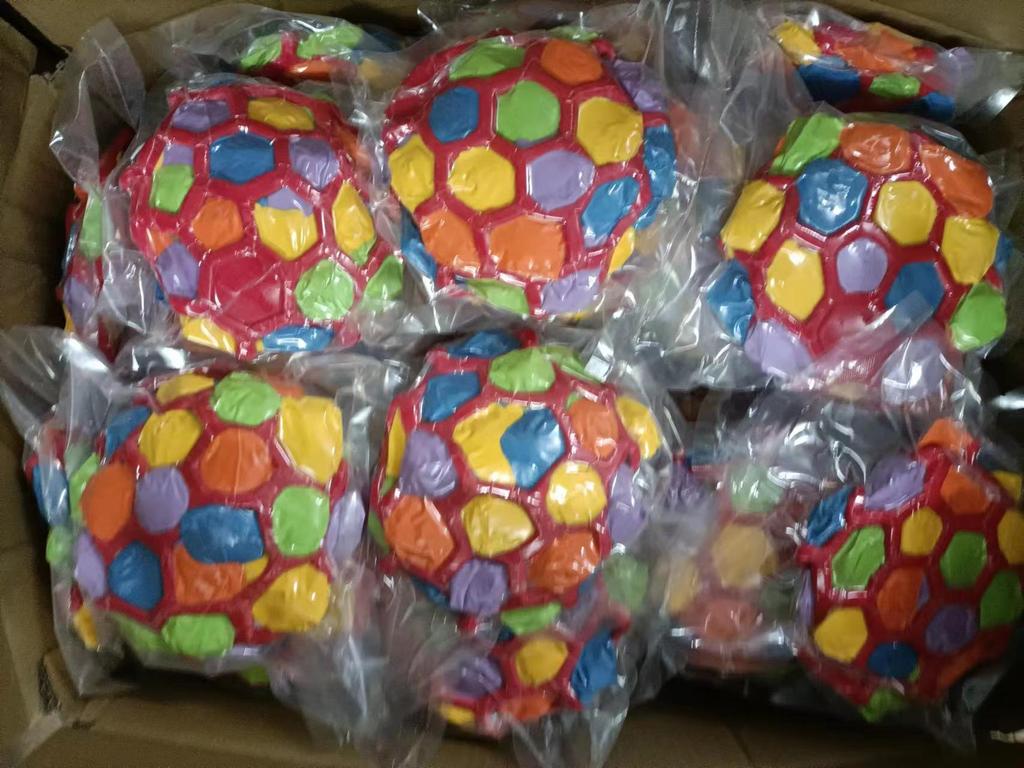 QQ Bouncy Rainbow Sniffing Ball: Interactive Foraging and Training Toy for Cats and Dogs
