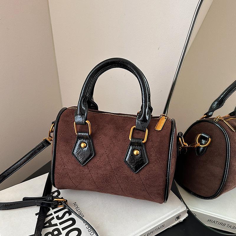 Premium Retro Hand Carry Pillow Bag Women's New Fashion Diamond Shoulder Messenger Bag Commuter Bag