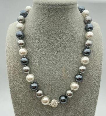 Modeschmuck Wunderschöne 18" 12mm perfekte runde mehrfarbige Südsee-Muschelperlenkette