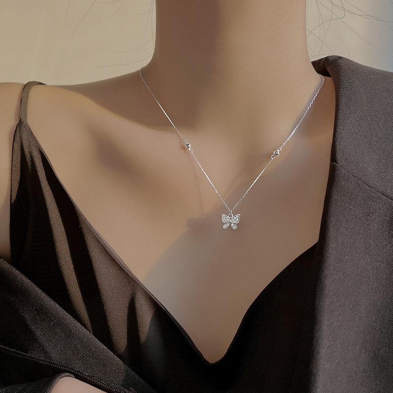 Flash Diamond Butterfly Necklace Women's Light Luxury Niche Temperament Collarbone Chain Year Item Jewelry
