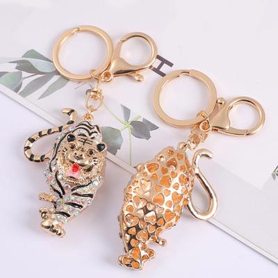Keychain Pendant Sparkling Rhinestones Tiger Shape Charm Key Chain Strong Lobster Clasp Multi-Functional Key Holder