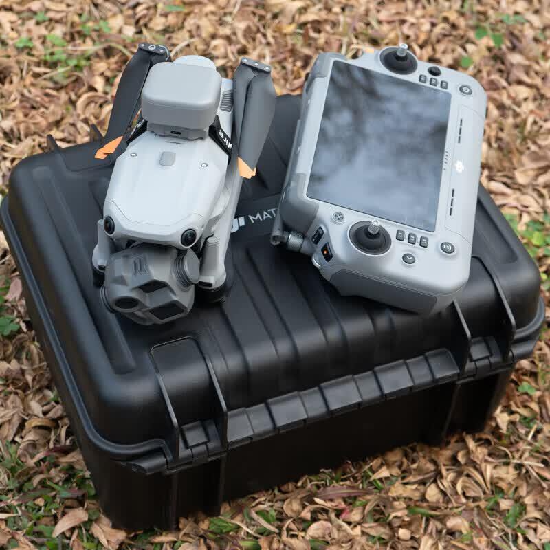FLYFIRE Manti 4 Dock Drone Parachute