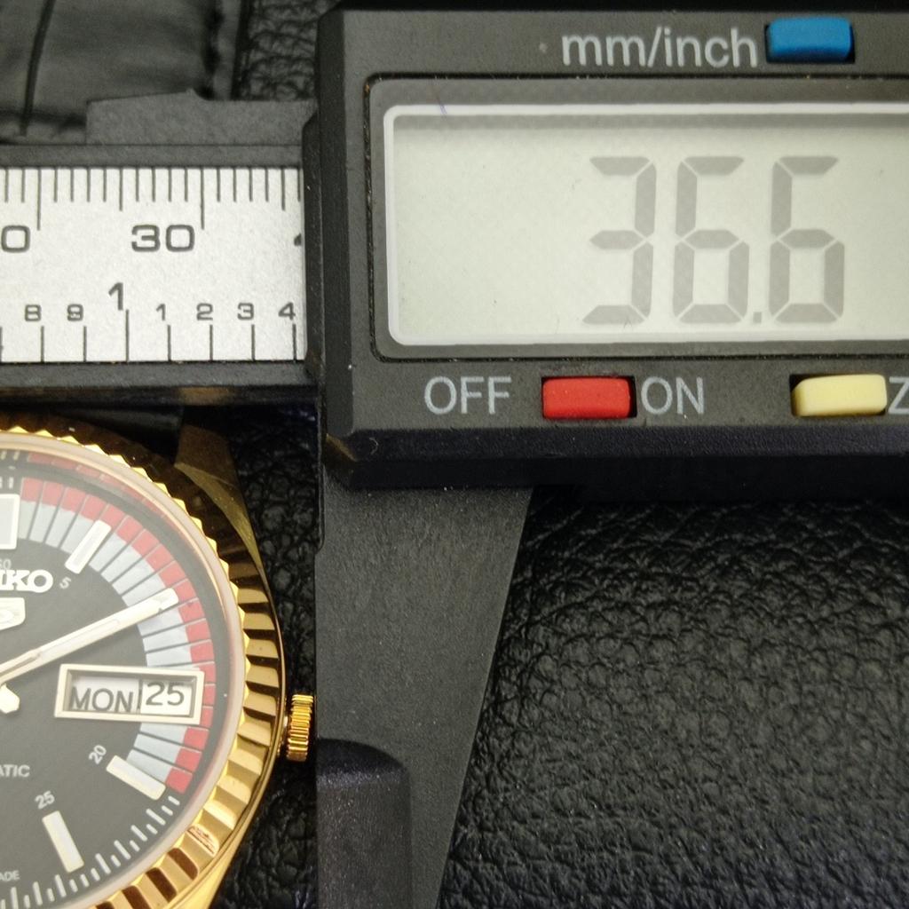 REFURBISHED VINTAGE SEIKO 5 AUTOMATIC JAPAN MENS BLACK DIAL WATCH A434390-2 R120-a434390