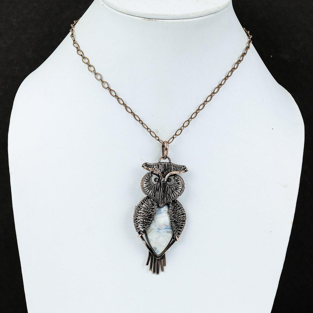 Blauer Scheelit Anhänger Kupferdraht umwickelter Anhänger Edelsteinanhänger Kupferschmuck Handgefertigter Eulenanhänger Verlobungsgeschenk Drahtumwickelter Schmuck