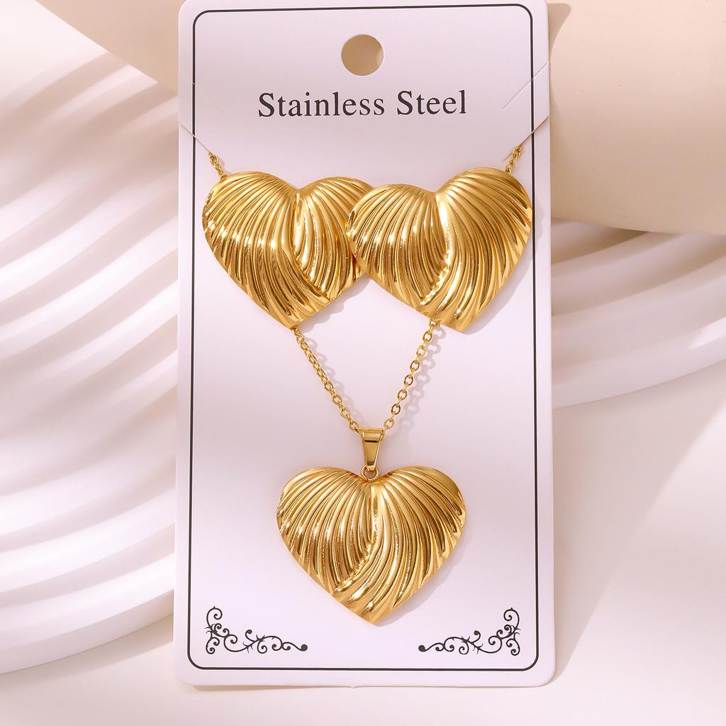 Personalized European and American Fashion Stainless Steel Stud Earrings Necklace Titanium Steel Non-fading Jewelry Set