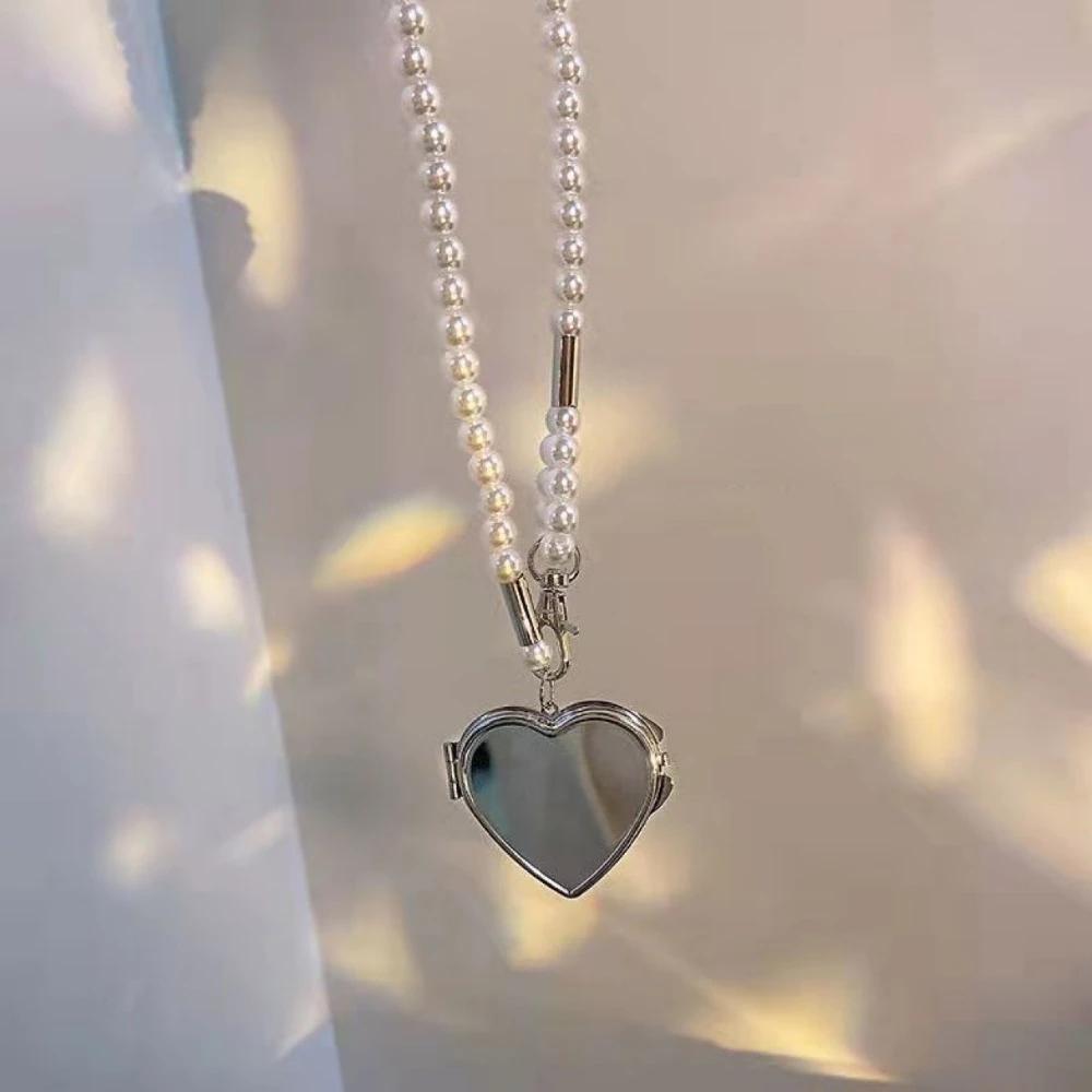 Fashion Long Necklace with Big Mirror Heart Pendant Women Imitation Pearl Shoudler Chain Personality Jewelry Wedding Accessories