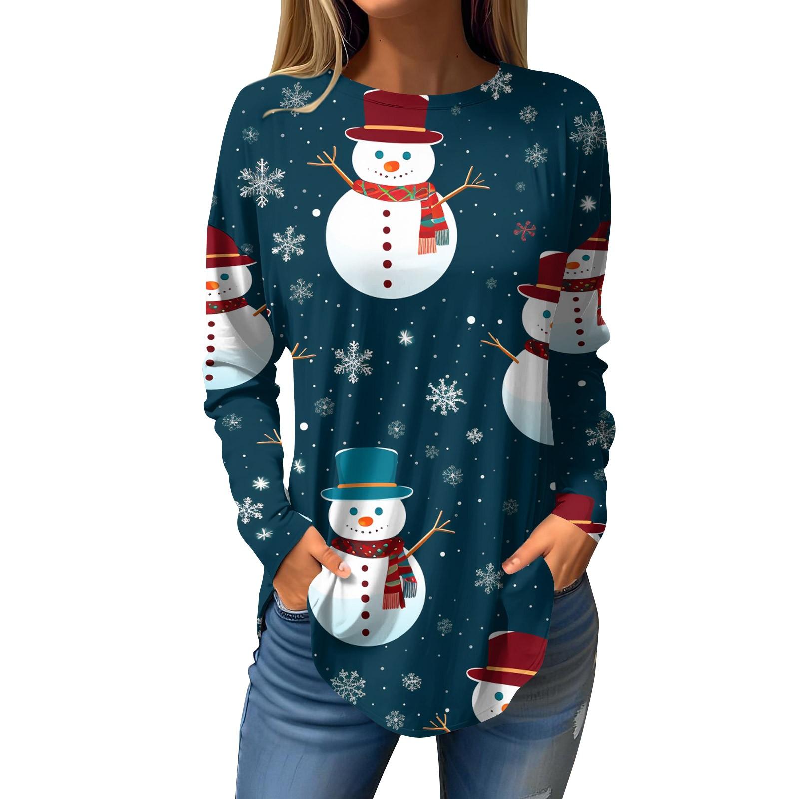 Женская свободная футболка с круглым вырезом и рождественским принтом — фото 10