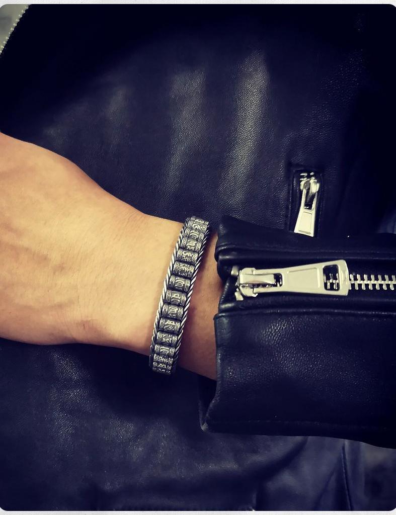 Trendy Douyin Lulutong Six-Character Mantra Bangle - Light Luxury Retro Design for Men & Women