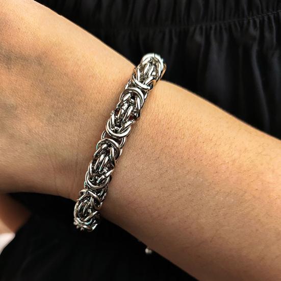 Unisex Byzantine Chain Bracelet Lobster Clip Closure Metal Polished Thick Lightweight Hip Hop Wrist Jewelry Shopping Work Party Dating