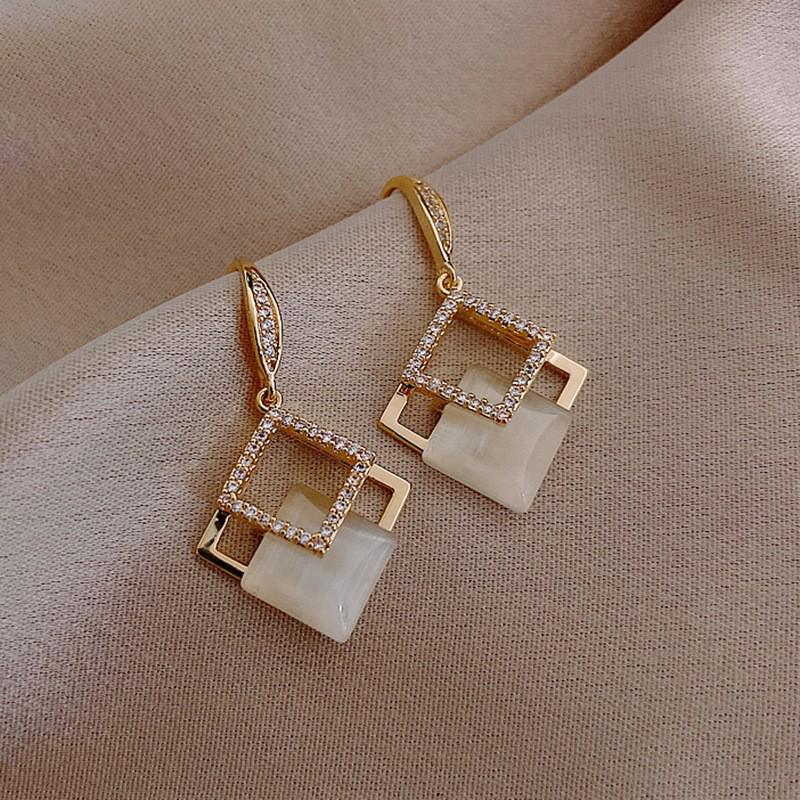 Korean Style Cubic Zirconia Geometric Cat's Eye Tassel Earrings - Luxurious & Exquisite Fashion Accessories