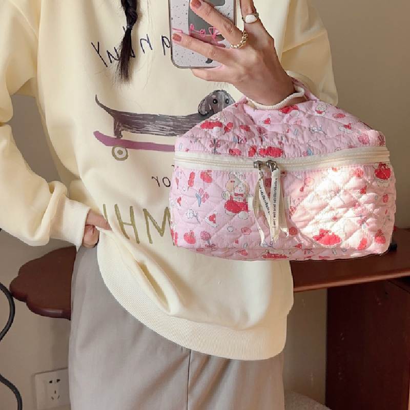 Durable And Convenient Makeup Bag Women Fashionable And Versatile Street Style