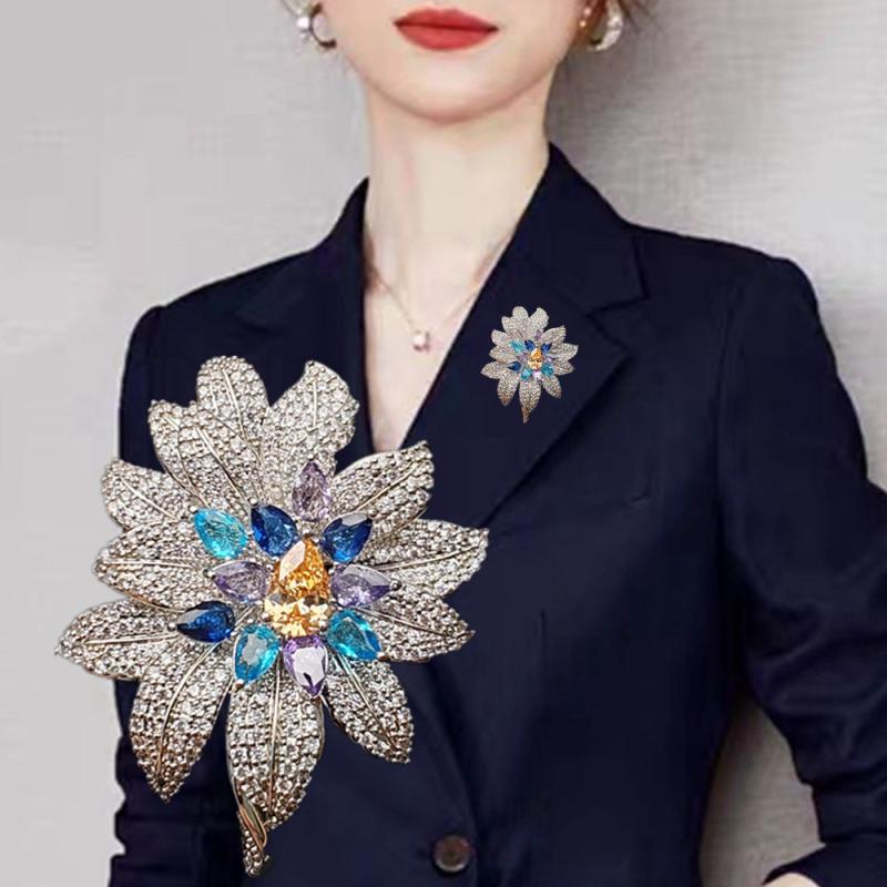 Exquisite Luxury Flower Brooches For Women Clothing Coat Party Accessries Gifts