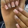 24Pcs Short Square Press On Nails White Rhinestone Flower French Tip Full Cover Reusable Fake Nail Tips