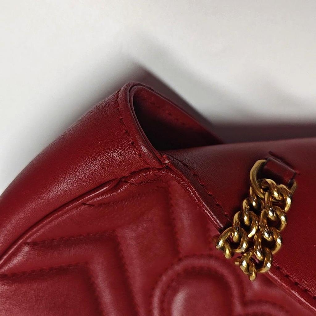 [Pre-Owned] GG Marmont Vintage Metal Logo Quilted Leather Mini Shoulder Bag - Very Good #1SH2D09