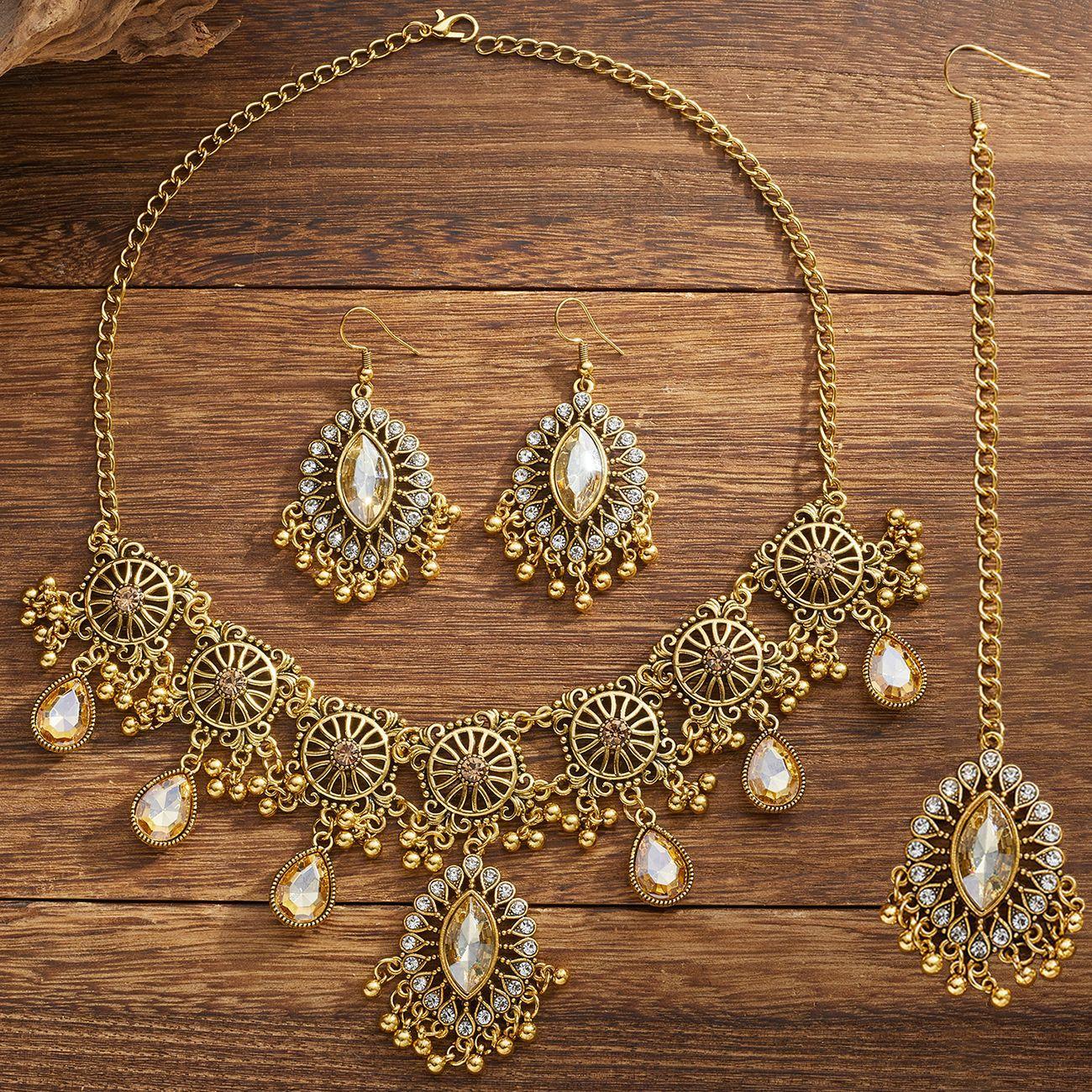 

Ethnic Style Vintage Hollow - Out Rhinestone Necklace and Earrings Set for Women , Fashionable and Simple Exaggerated Je шампанського
