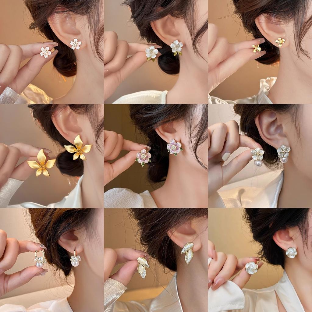 Light Luxury Exquisite Micro-inlaid Zircon Flower Earrings Elegant High-end Pearl Stud Earrings Niche Design Temperament Earrings