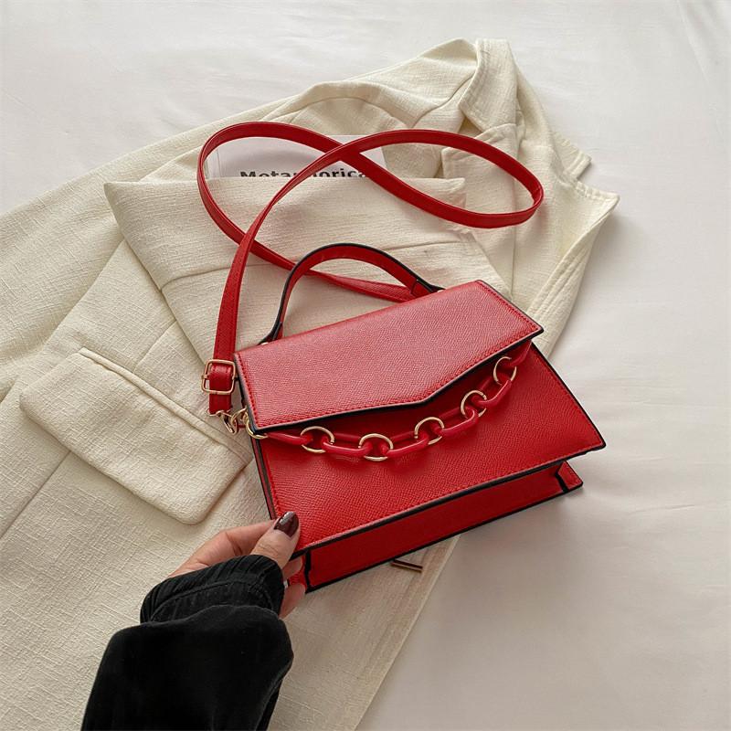 Chic Red Small Crossbody Bag Fashionable Simple Design For Modern Outfits