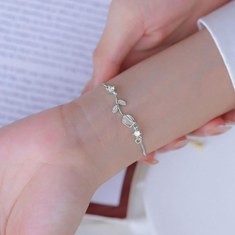 Light Luxury Bling Zircon Tulip Flower Bracelets for Women Elegant Exquisite Opal Flower Adjustable Bracelets Wedding Party Gift