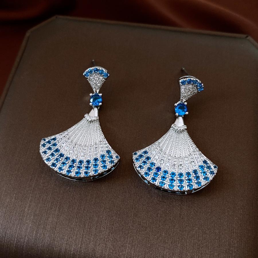Silver Needle New Chinese Zircon Leaf Water Drop Earrings Light Luxury Premium Sense Earrings Retro Court Style Temperament Earrings Women