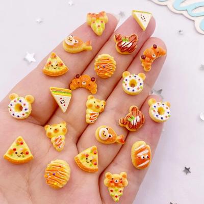 50 Stück Harz Bunt Mini 3D Simuliert Brot Nagelkunst Dekor Donuts Pizza Keks Flache Rückseite Sammelalben DIY Schmuck Dekor Bastelarbeiten