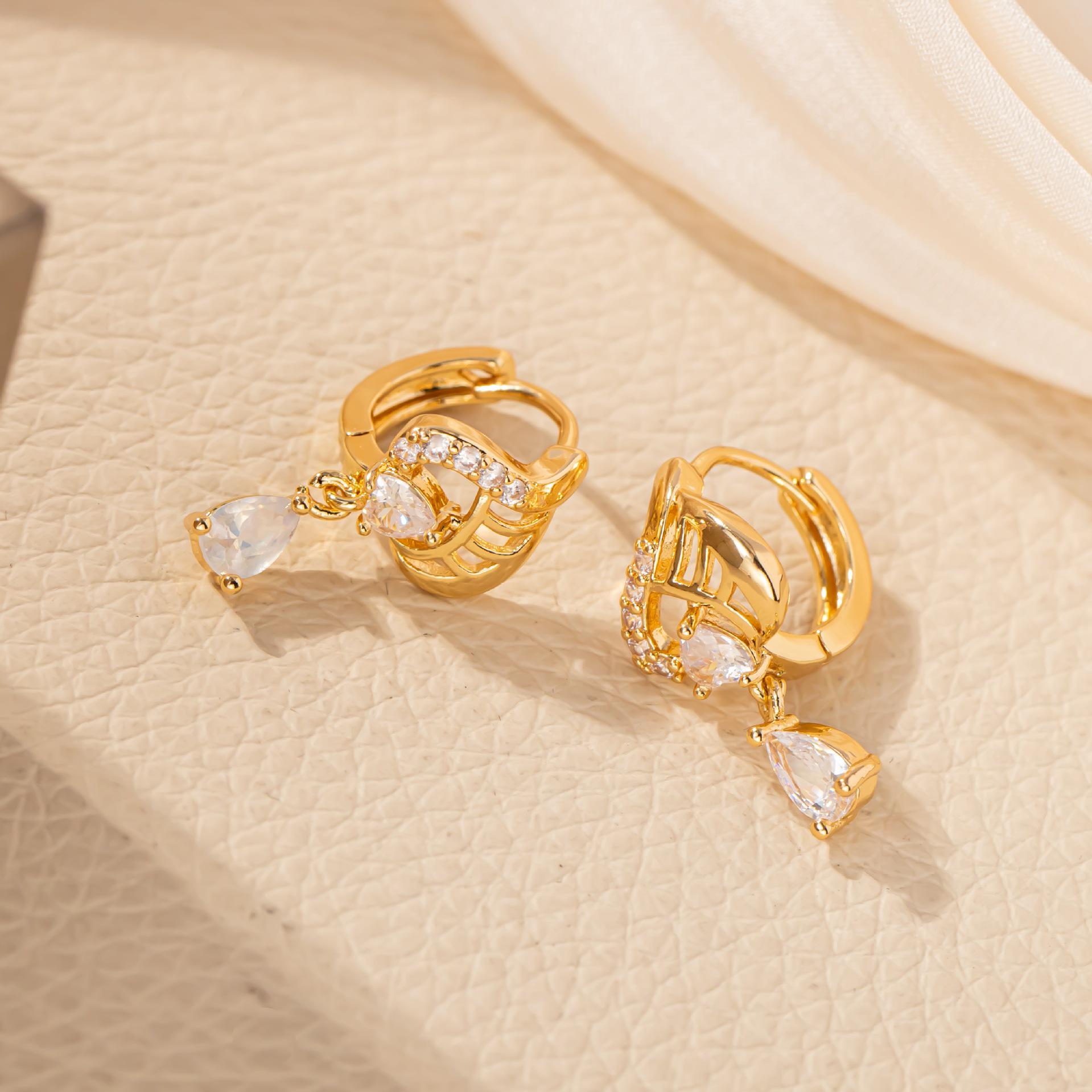 Elegant Retro Water Drop Earrings: European, American, Japanese, and Korean Styles