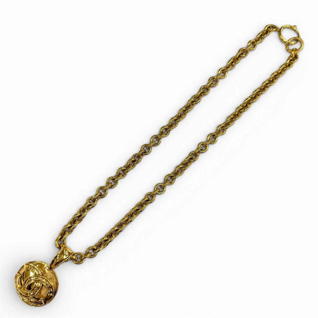 Excellent CHANEL Necklace 1994 gold Women 94P Used