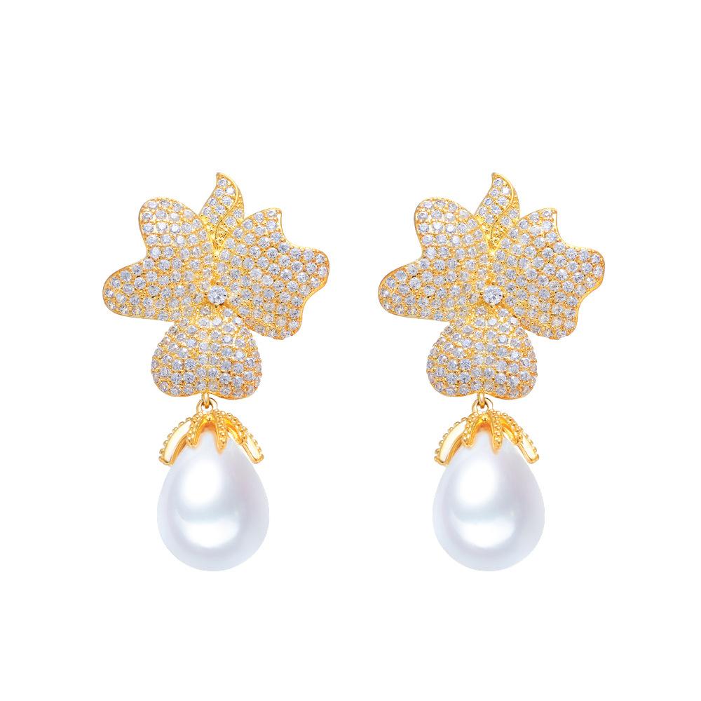 Needle Elegant Pearl Zircon Flower Earrings Full Diamond Maple Leaf Shell Pearl Earrings Atmospheric Earrings
