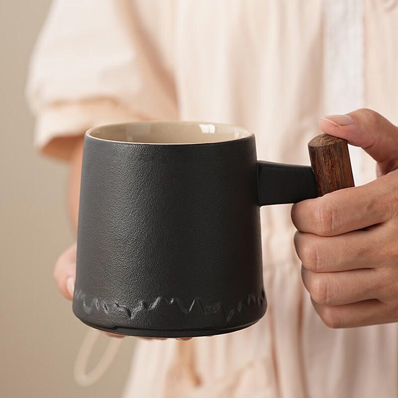 Yipan Practical Ceramic Office Mug & Tea Caddy Gift Set