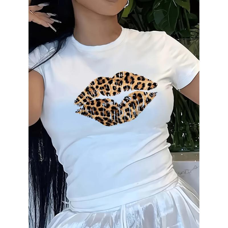 

European Size [Leopard Lip Print T-Shirt] Comfy Leopard Lip Print Crew Neck T-Shirt | Short Sleeve, Casual, Relaxed Fit | Women s Summer 4XL білий