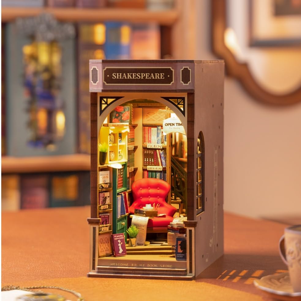 Tsukurundesu® 3D Wooden Puzzle with Japanese Instructions, Book Nook Series (Backstreet Used Bookstore)