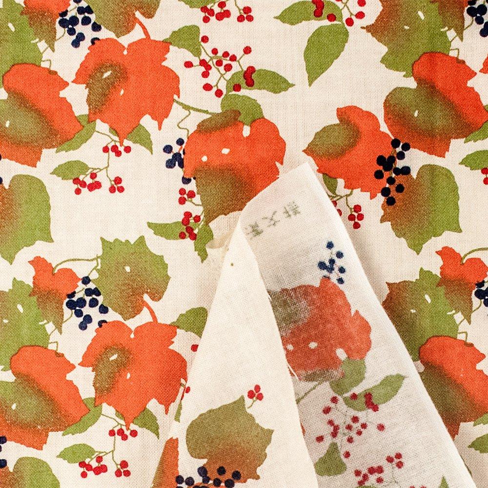 Hamamonyo Tenugui Autumn Wild Grape (Cloth) (Off White)