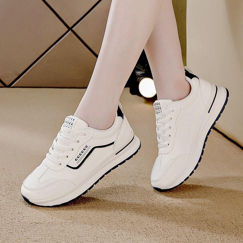 Large Size Sports Shoes Women's Soft-soled Travel Shoes New Spring and Autumn Versatile Little White Shoes Lightweight Casual Running Shoes