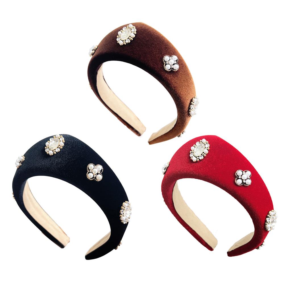 Black Velvet Headband Featuring White Pearls Decoration for Women's Vintage Holiday Fashion Hair Accessory for Daily Use