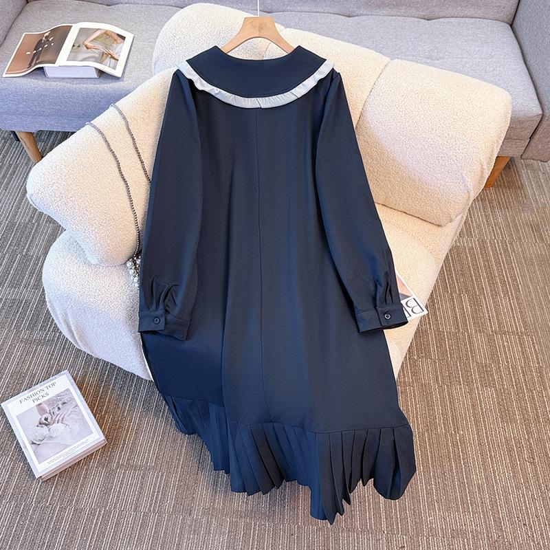 Plus-size Women's Slimming Dress for Spring and Autumn, Youthful and Trendy, A-line Pleated Style with High Fashion Sense.