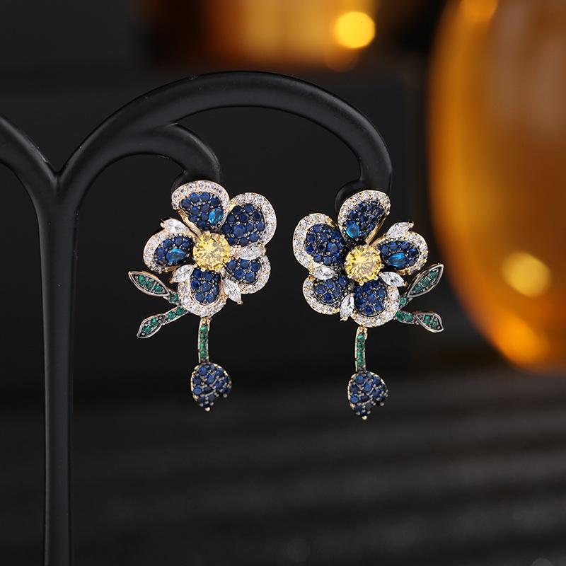 SUYU Earrings With Micro Inlay Of Colored Cubic Zirconia Flexible Leaves, Elegant Earrings Three-Dimensional Flower Earrings
