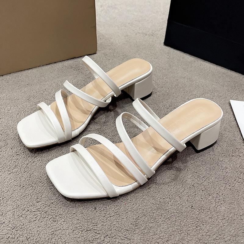 2025 New Black Strappy Sandals Fairy Fairy Wind Mid-heeled Cool Slippers Female Outer Thick Heel with Women's Shoes