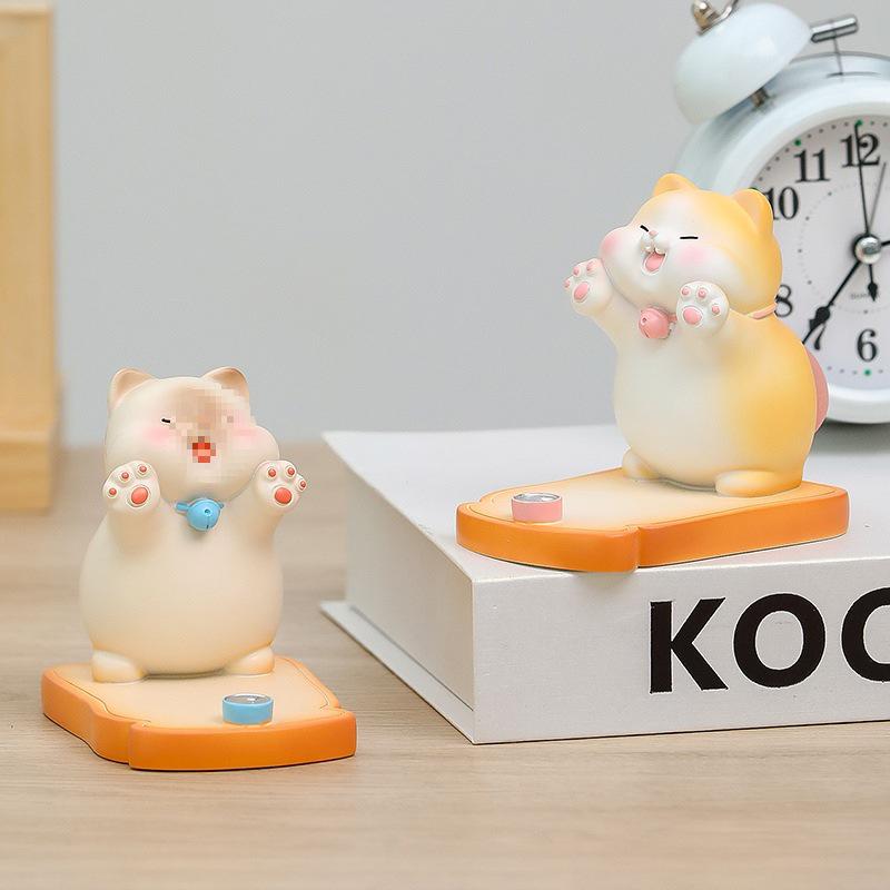 Adorable Kitten Phone Stand: Cute, Relaxing Office Gift for Girls
