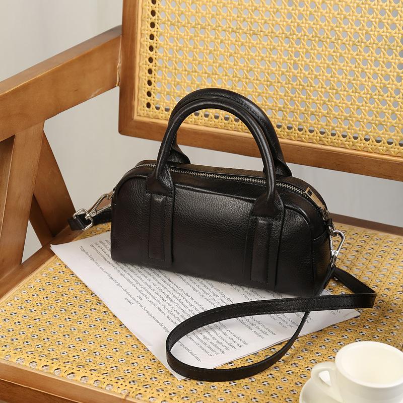 

Johnature Retro Handbag Genuine Leather Boston Bag Commuting Simple And Versatile Women s Shoulder Bag чёрный