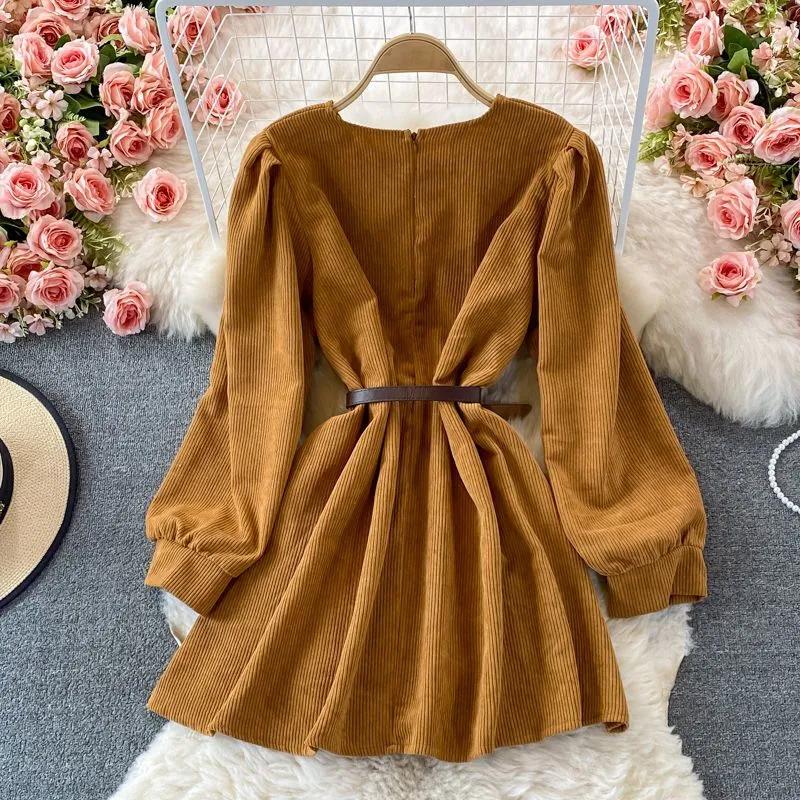 Spring and Autumn Women's Temperament Pure Desire Wind French Design Sense Niche Corduroy Dresses