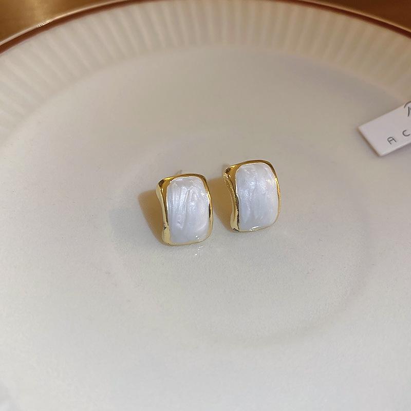 

Серьги-пусеты Жемчуг и Сердце-бабочка - Французская мода Женские украшения