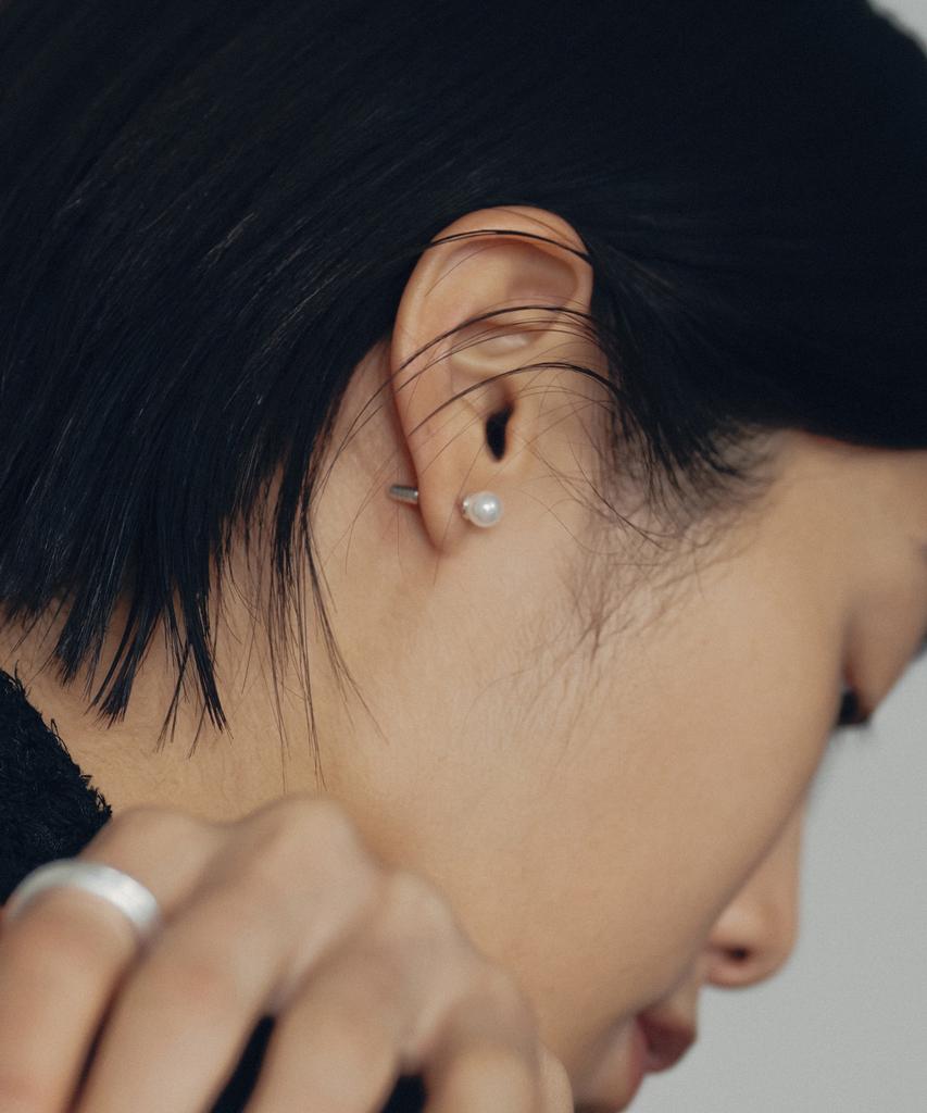 Kodo Small Pearl Studs