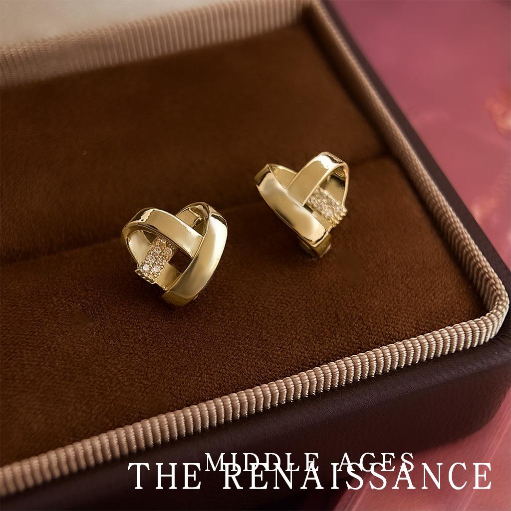 Light French micro-inlaid zircon hollow woven love stud earrings fashion commuter temperament earrings