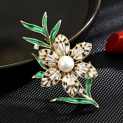 Damen Leichter Luxus Design Elegante Blume Blatt Brosche Modische Quadratische Zirkonia Imitation Perlen Brosche Vielseitiges Nischen Design