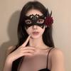 Schwarze florale Maskerade Halbgesichts-Augenmaske für die Nachtparty